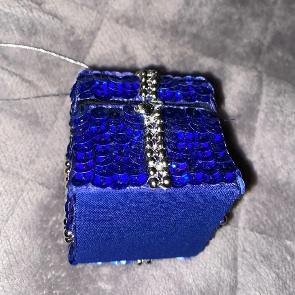 Blue Sequin Jewelry Ring Gift Box / Christmas‎ ornament with Silver Beads